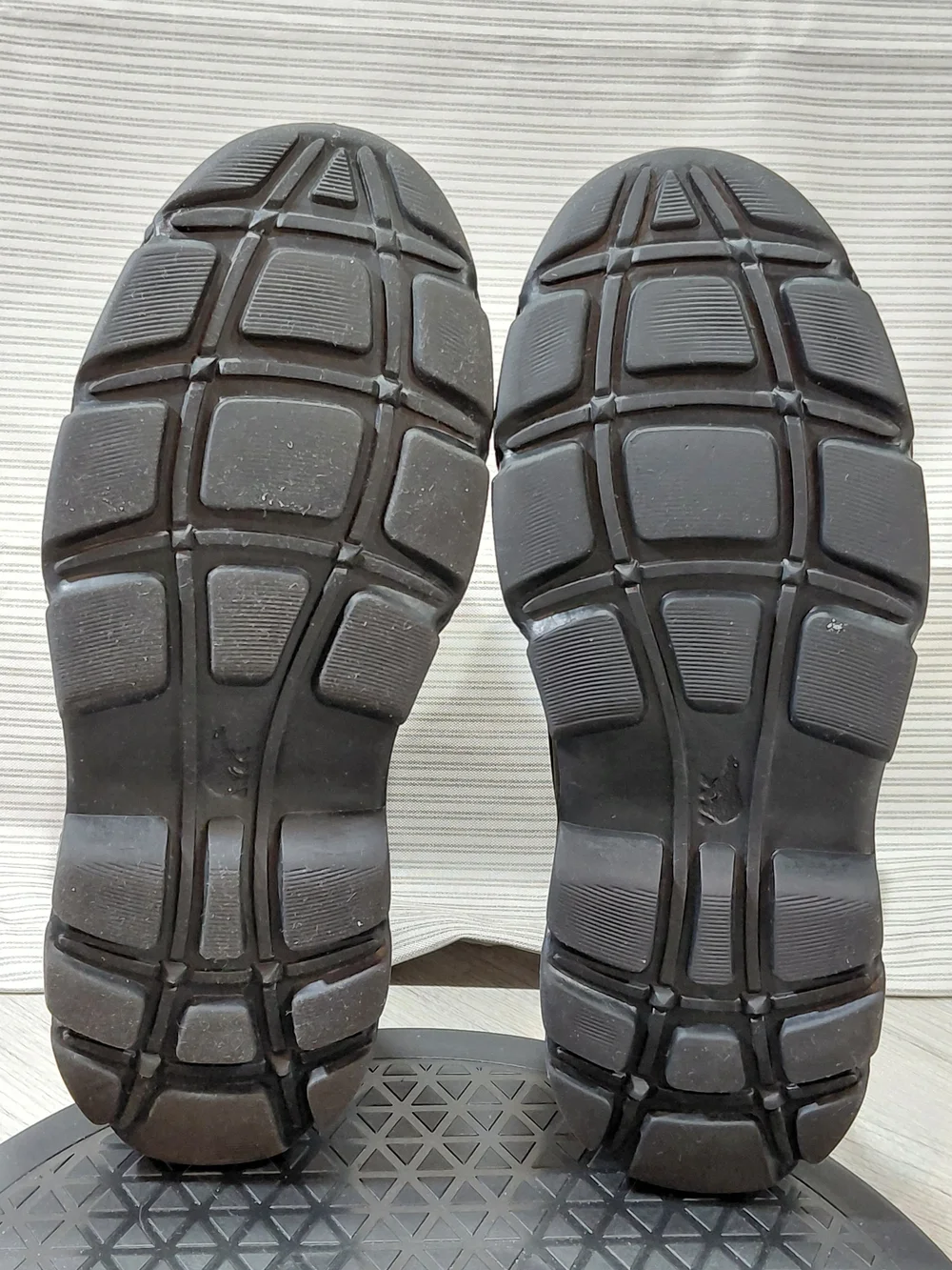 Sorel Women's Snow Angel Tan and Black Waterproof Winter Snow Boots SIZE 8